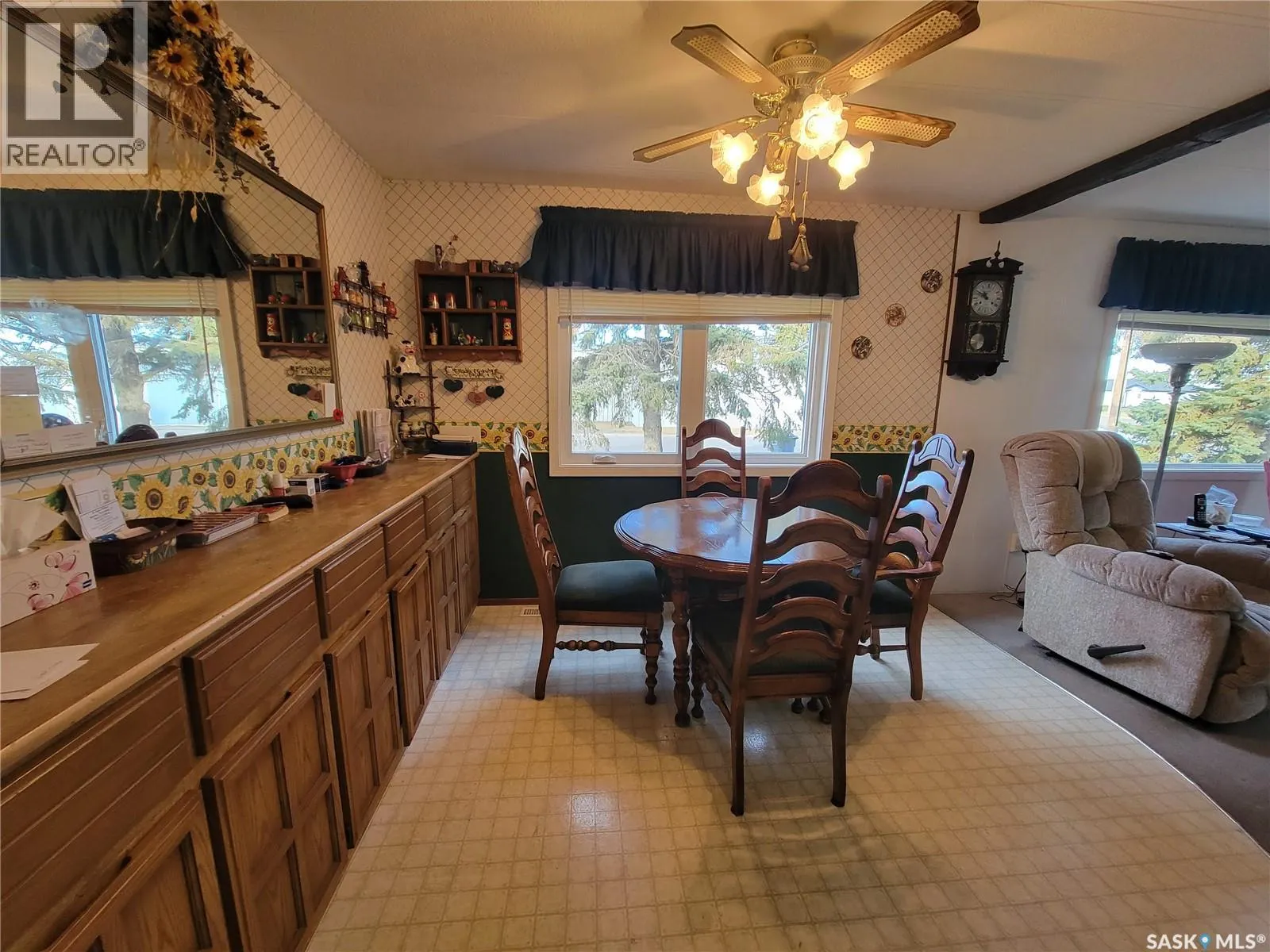 310 5th STREET W