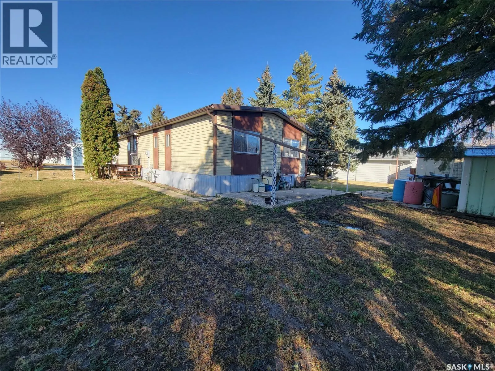 310 5th STREET W