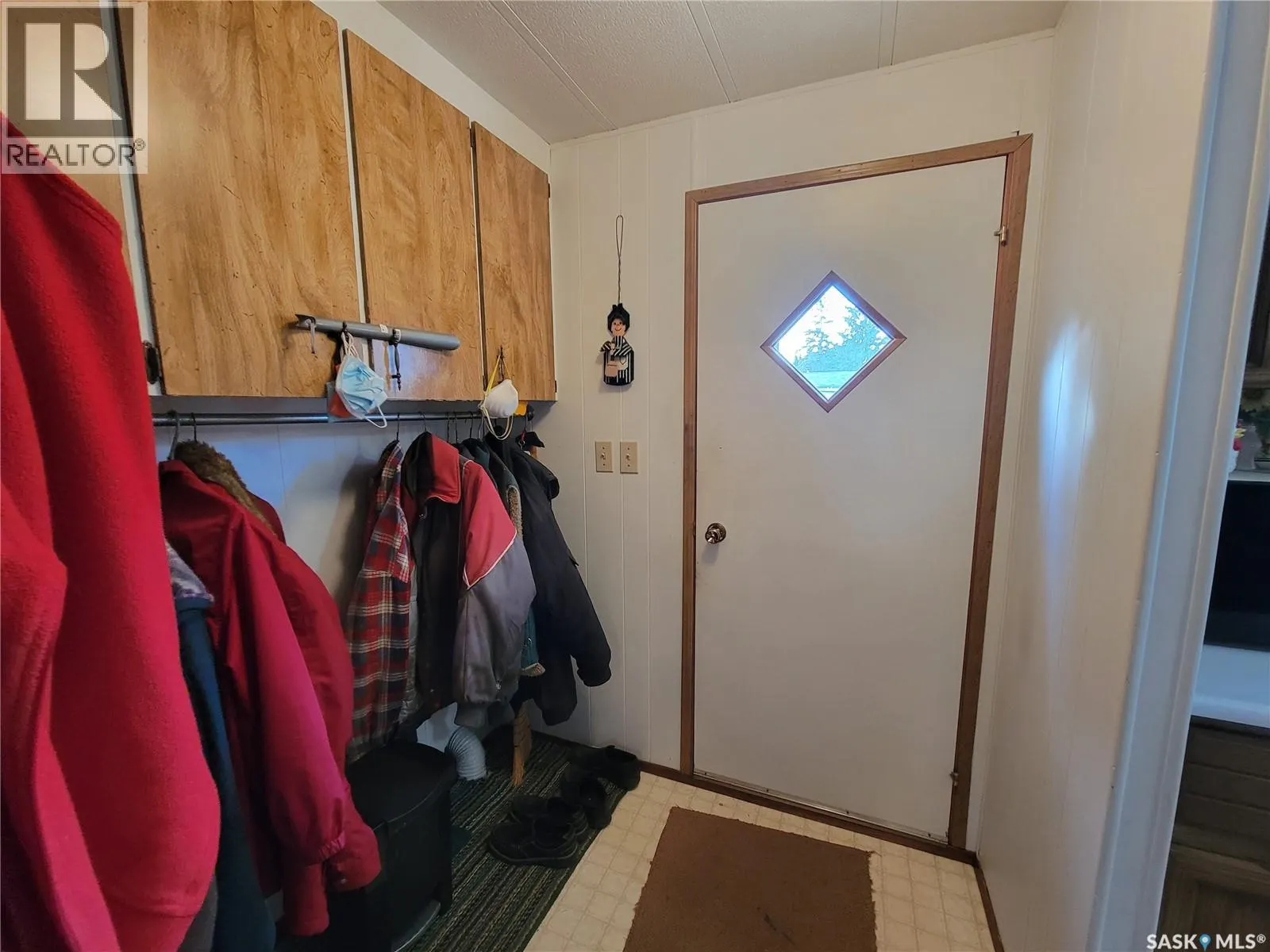 310 5th STREET W