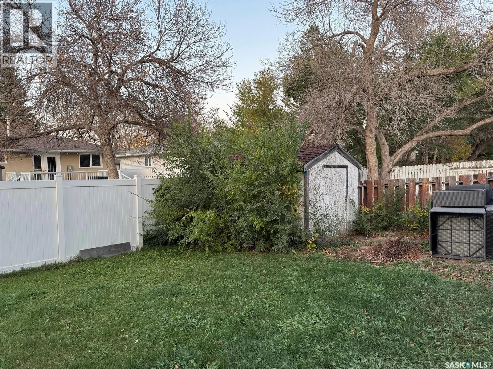 138 THOMSON AVENUE