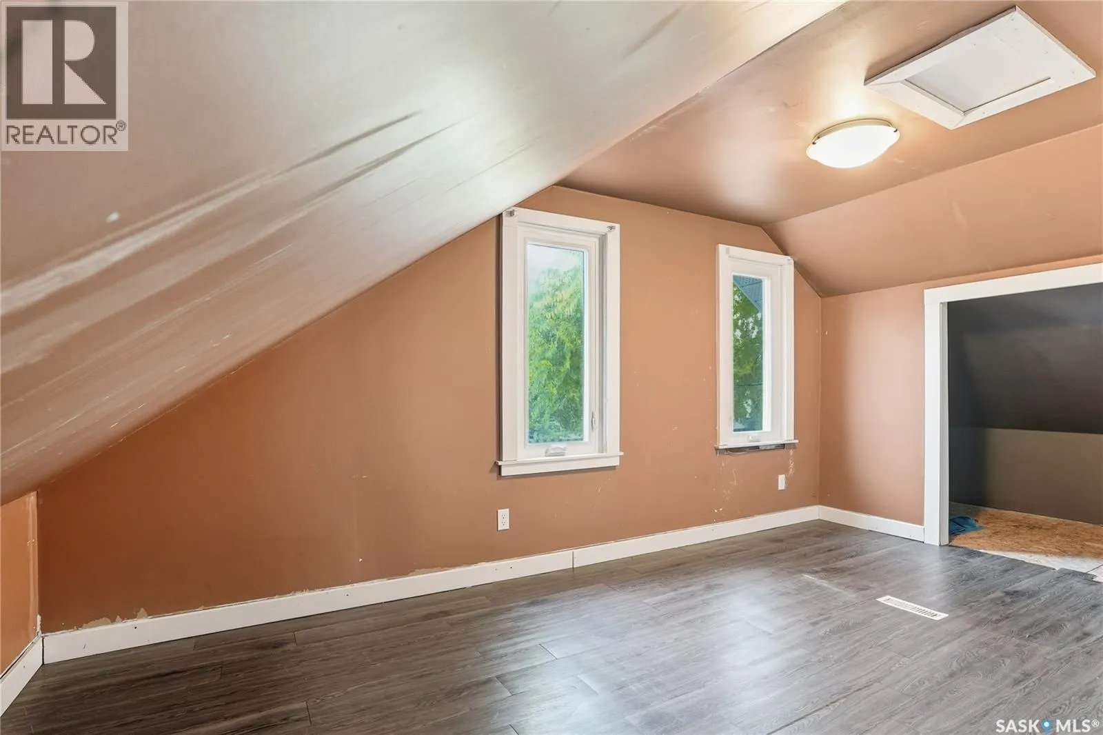 2023 20th STREET W