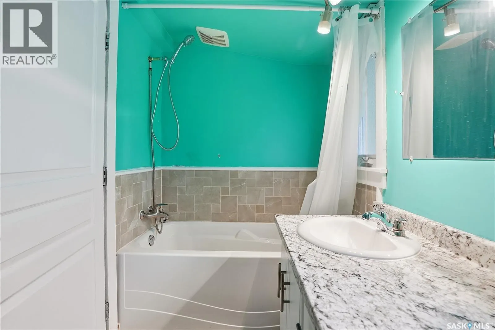 2023 20th STREET W