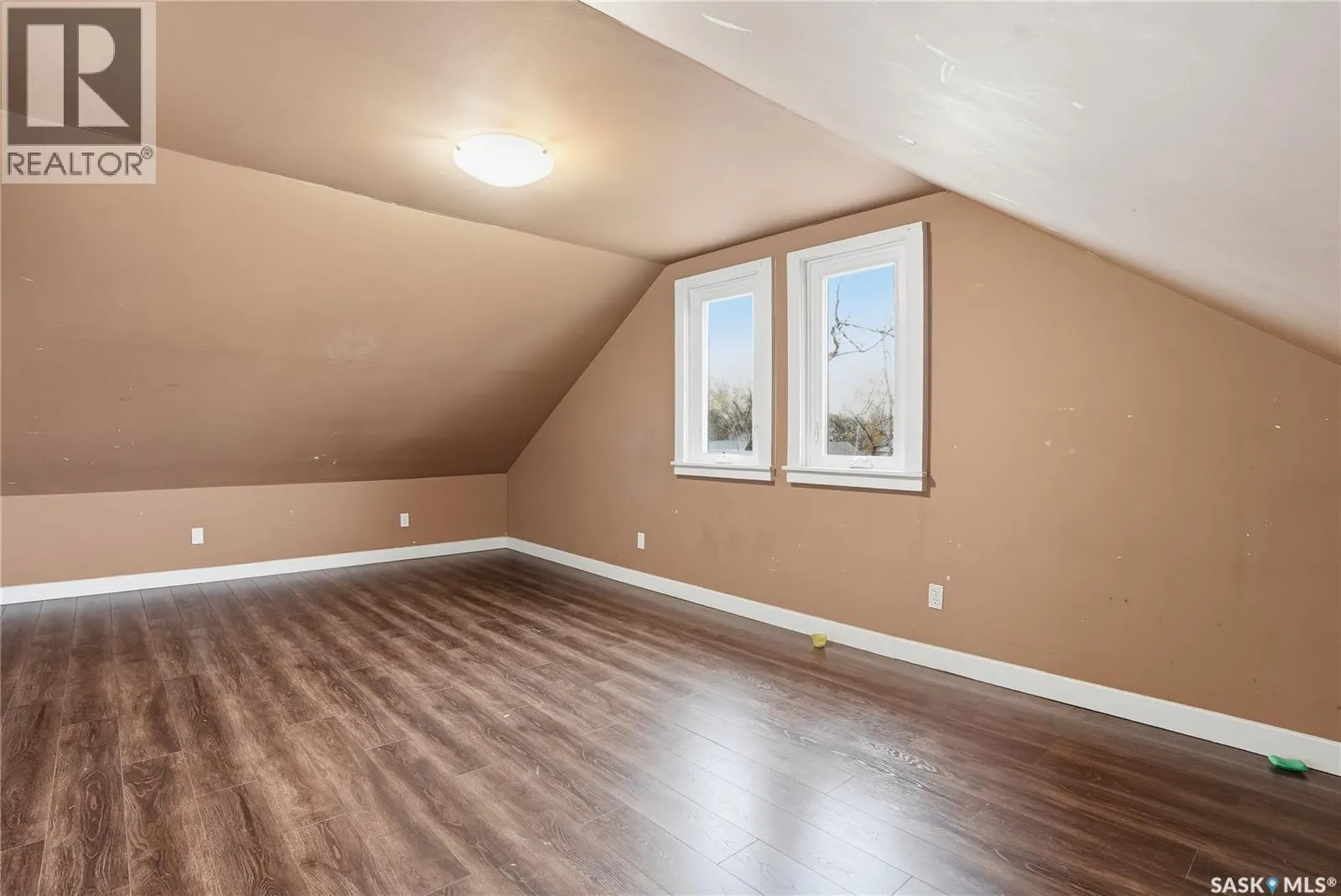 2023 20th STREET W