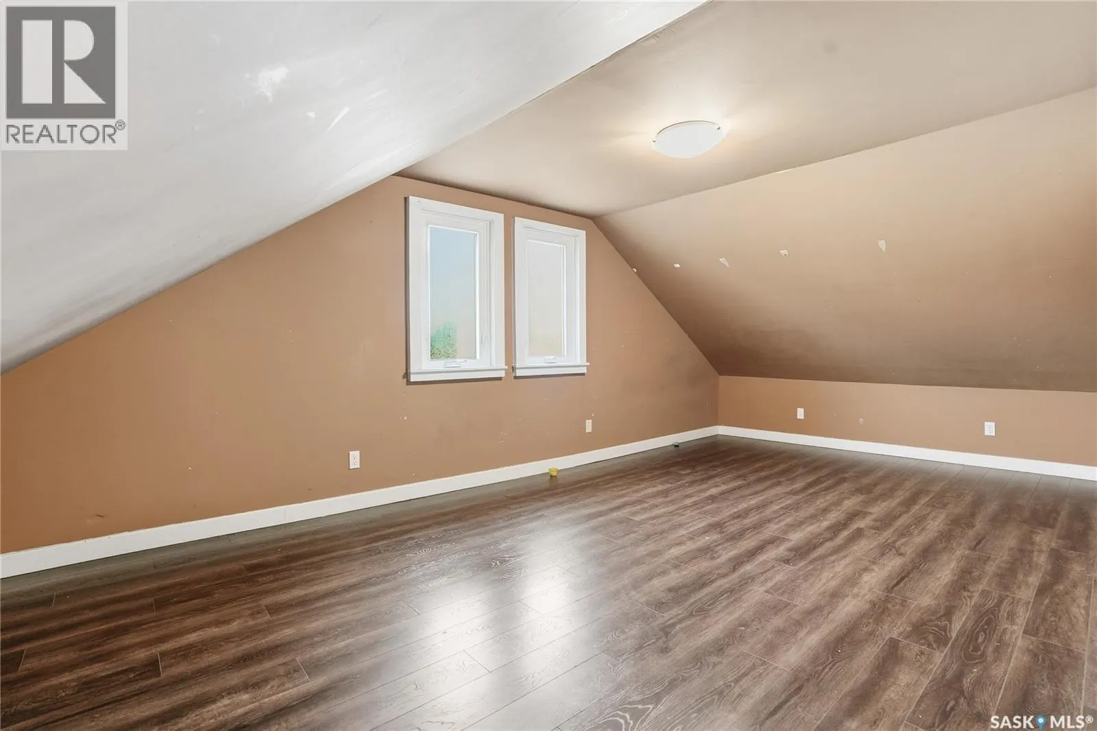 2023 20th STREET W
