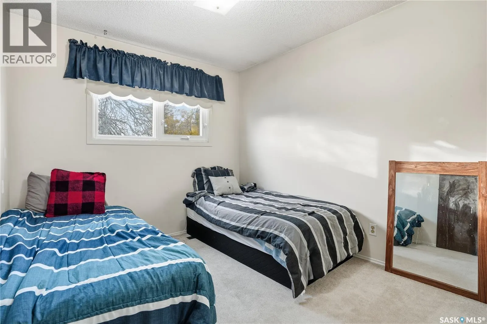 7 University Park DRIVE