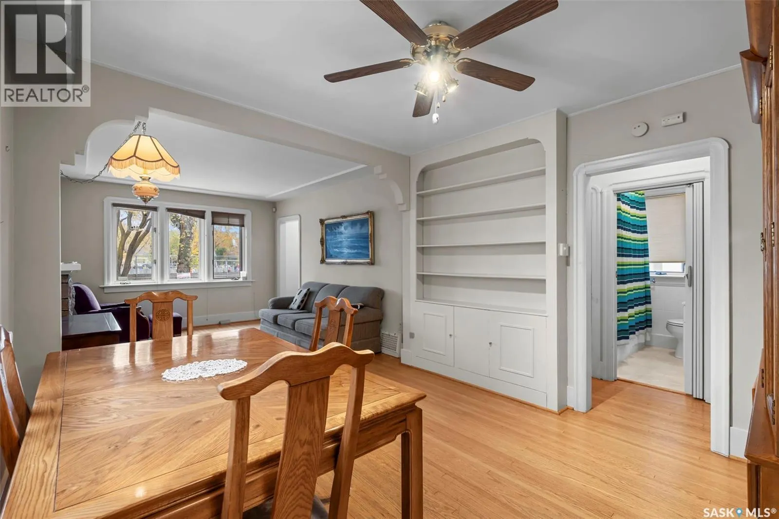 131 6th STREET E