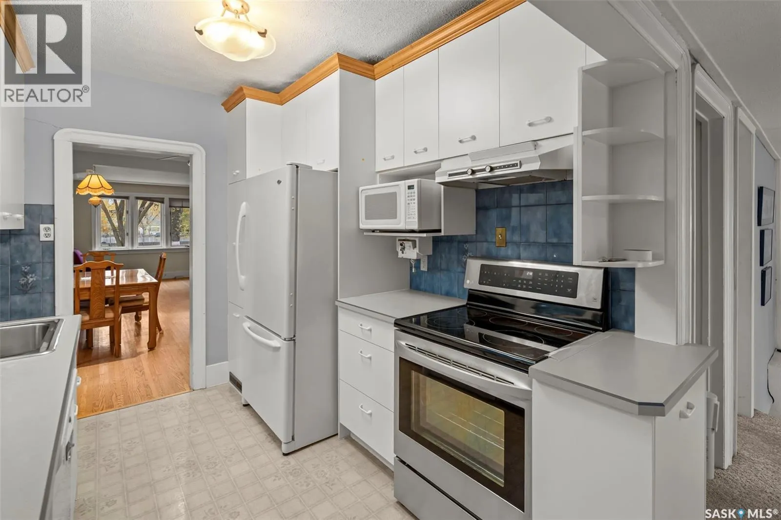 131 6th STREET E