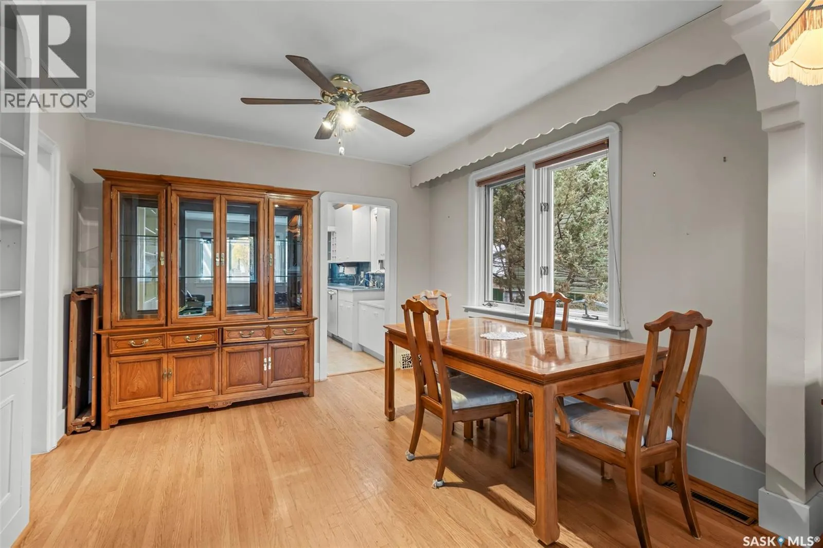131 6th STREET E