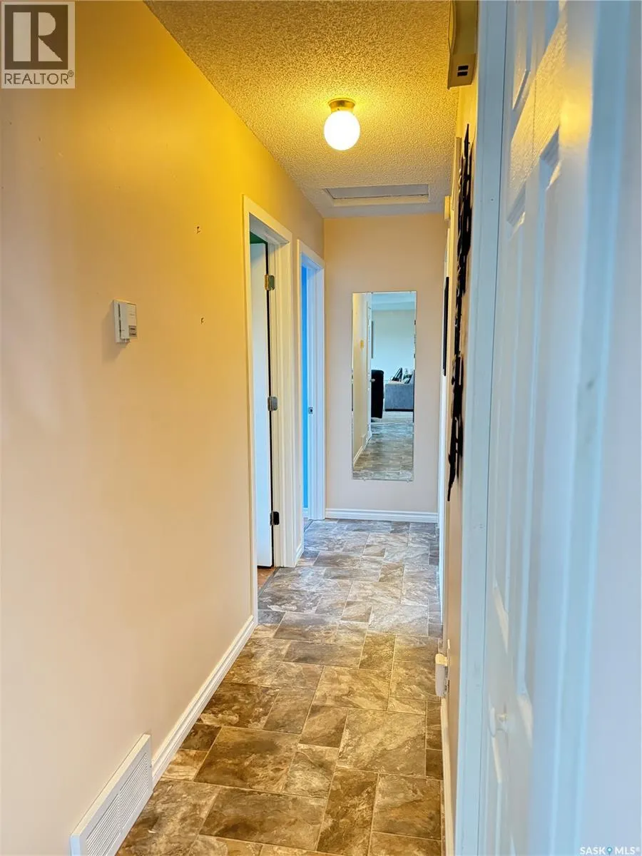 18 Tufts CRESCENT