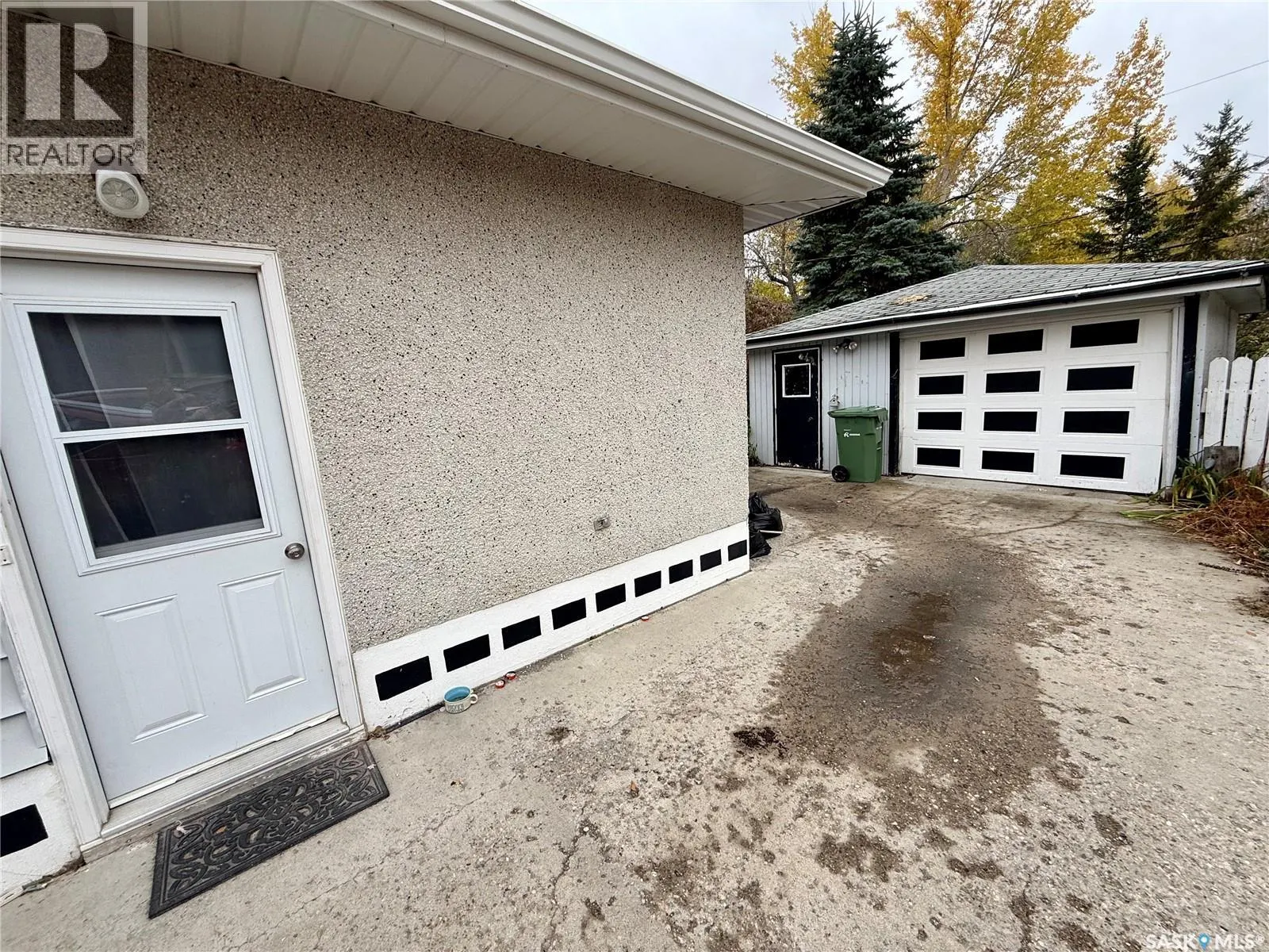 7 Hyde AVENUE