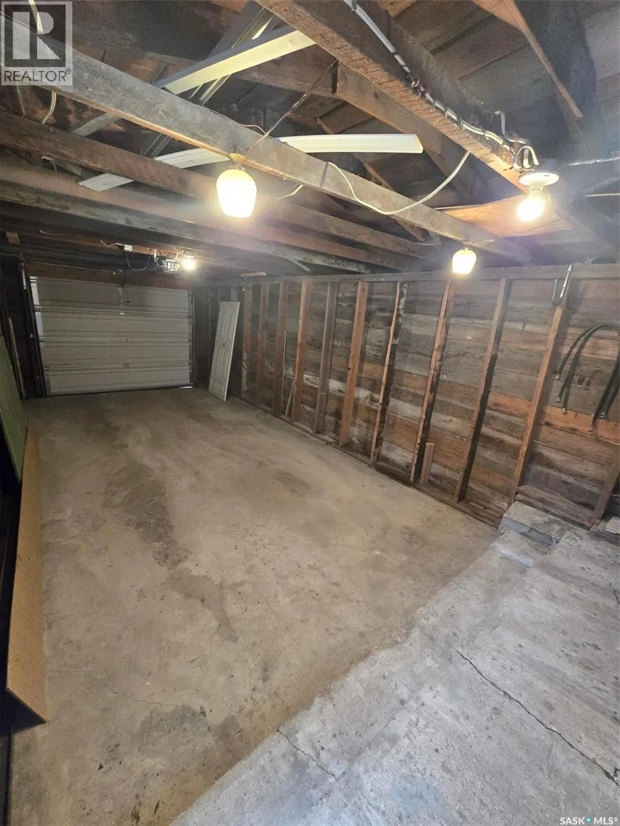 707 Poplar STREET