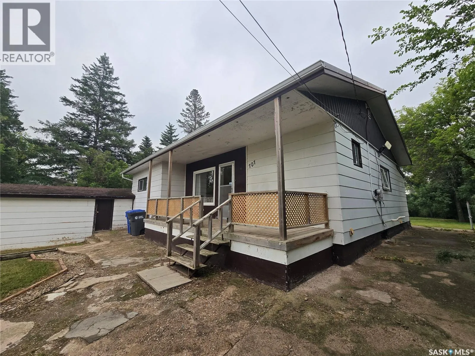 707 Poplar STREET