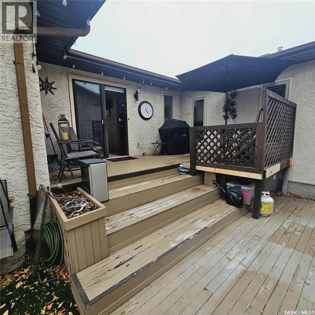 3042 Huntington PLACE
