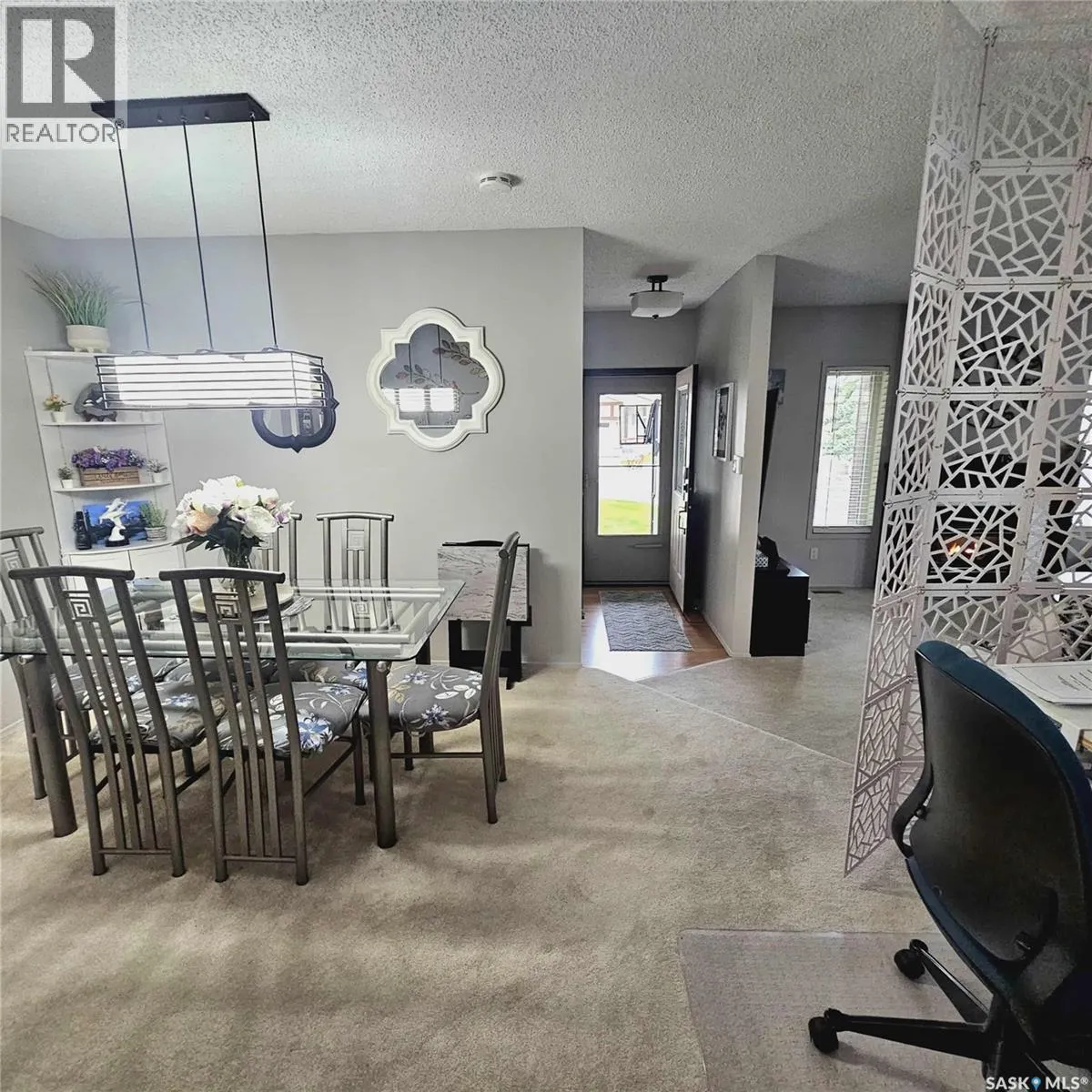 3042 Huntington PLACE