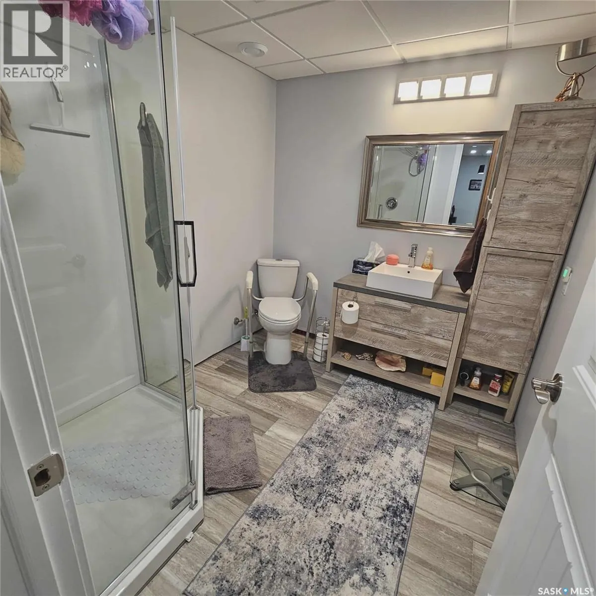 3042 Huntington PLACE
