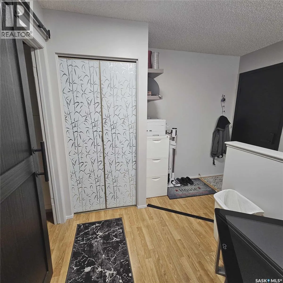 3042 Huntington PLACE