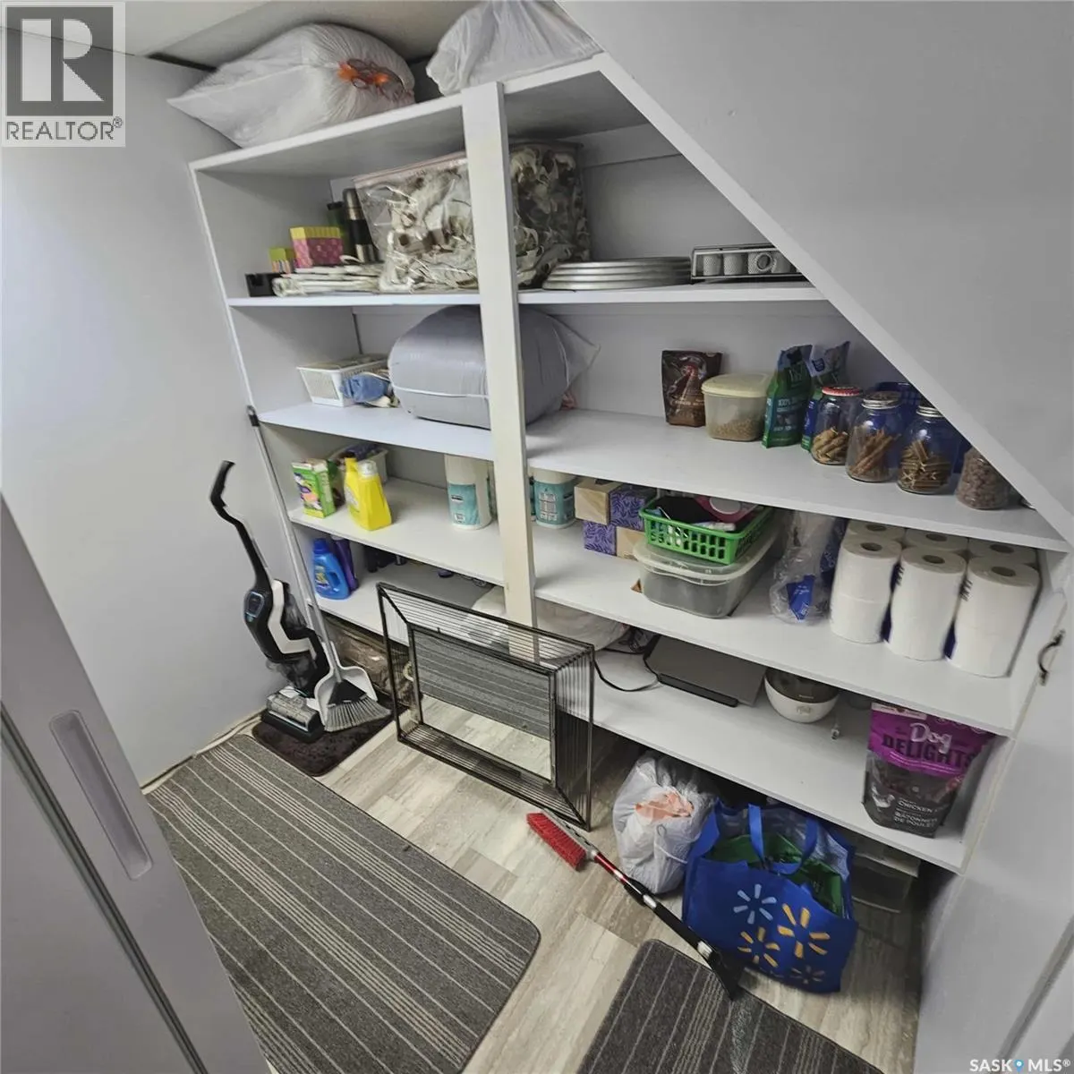3042 Huntington PLACE