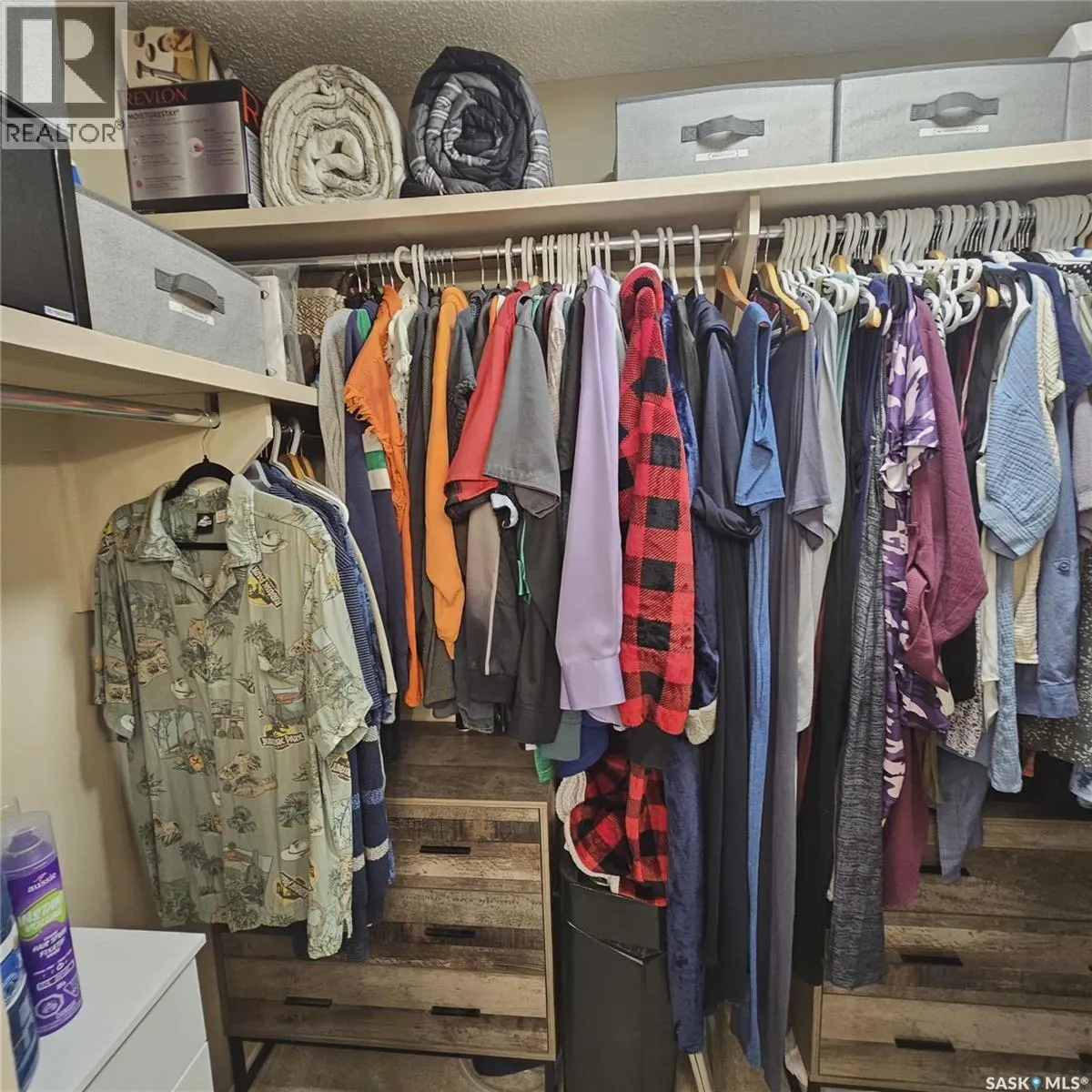 3042 Huntington PLACE