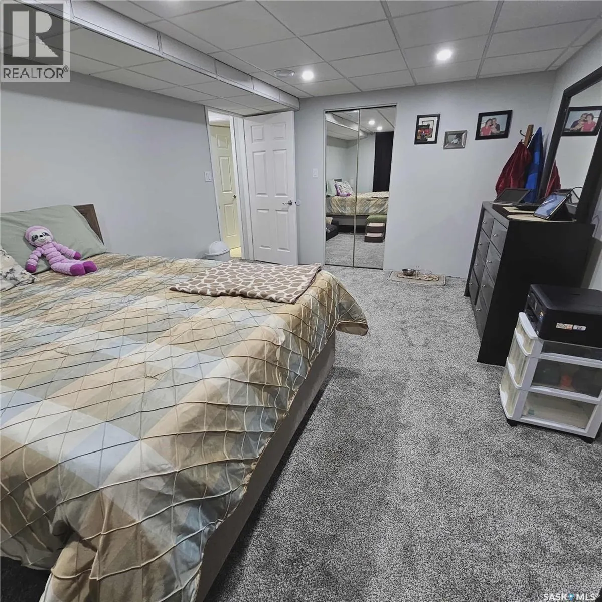3042 Huntington PLACE