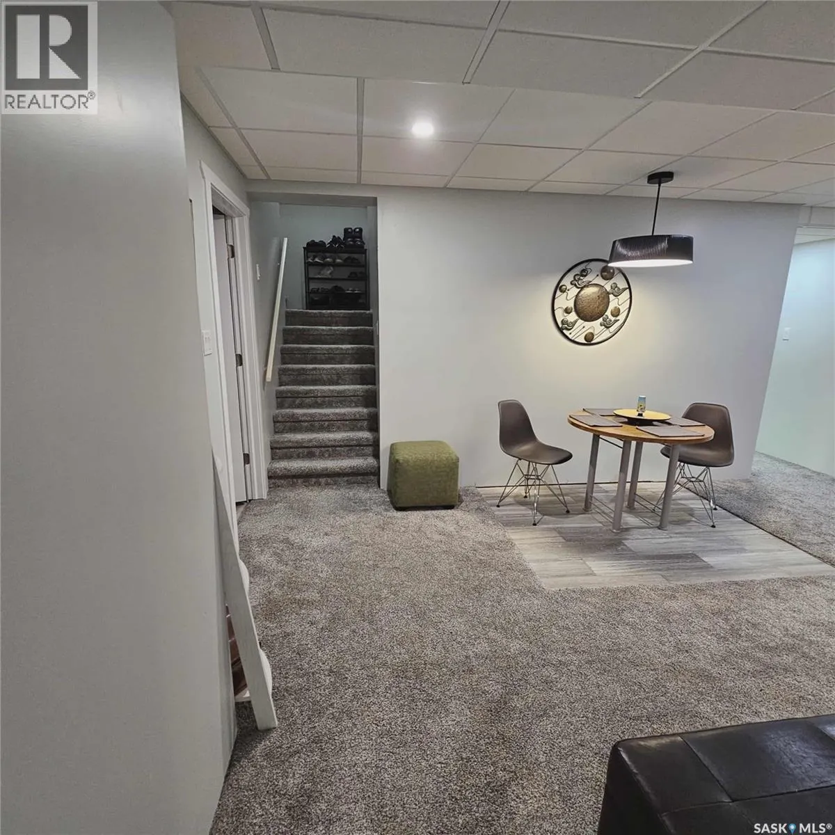 3042 Huntington PLACE