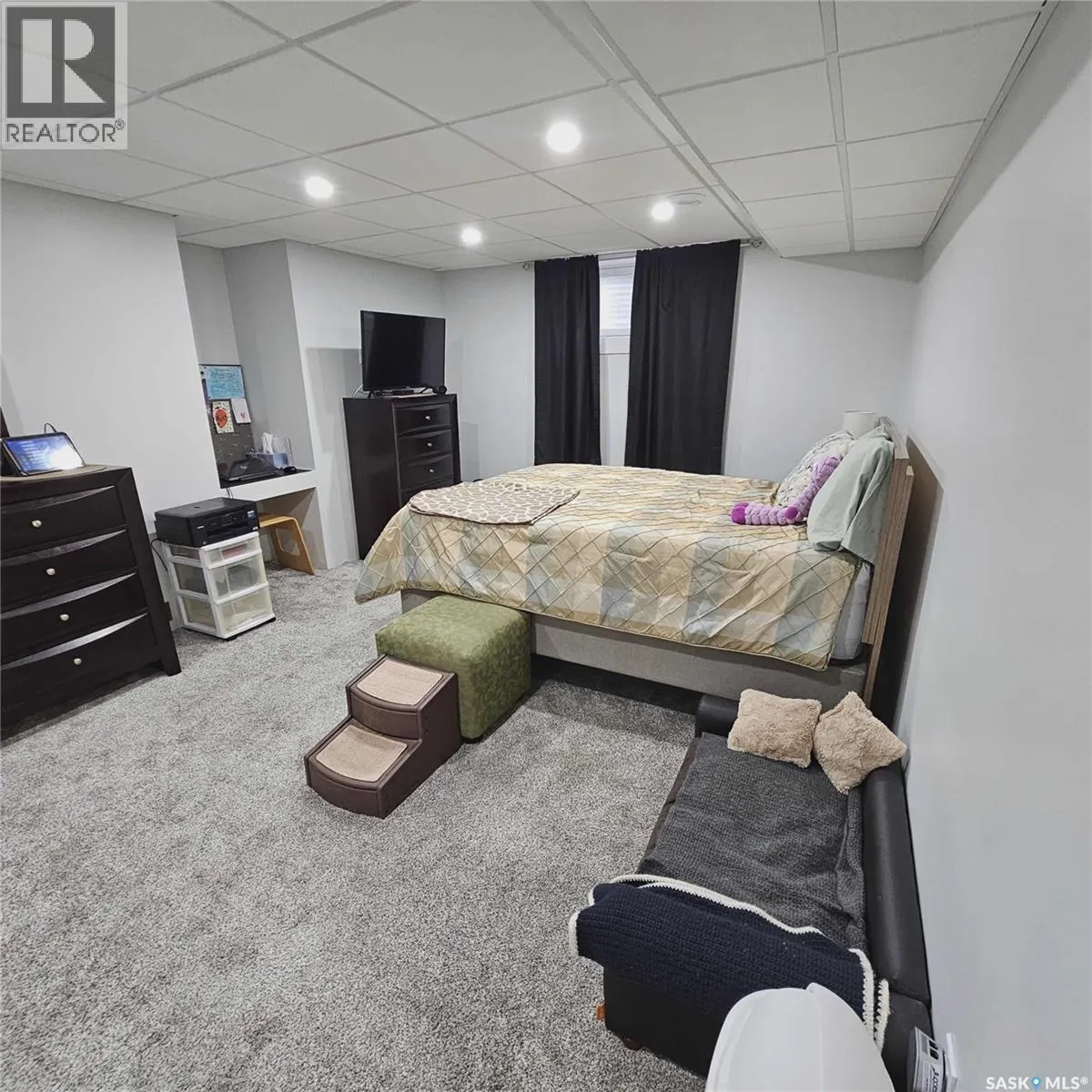 3042 Huntington PLACE