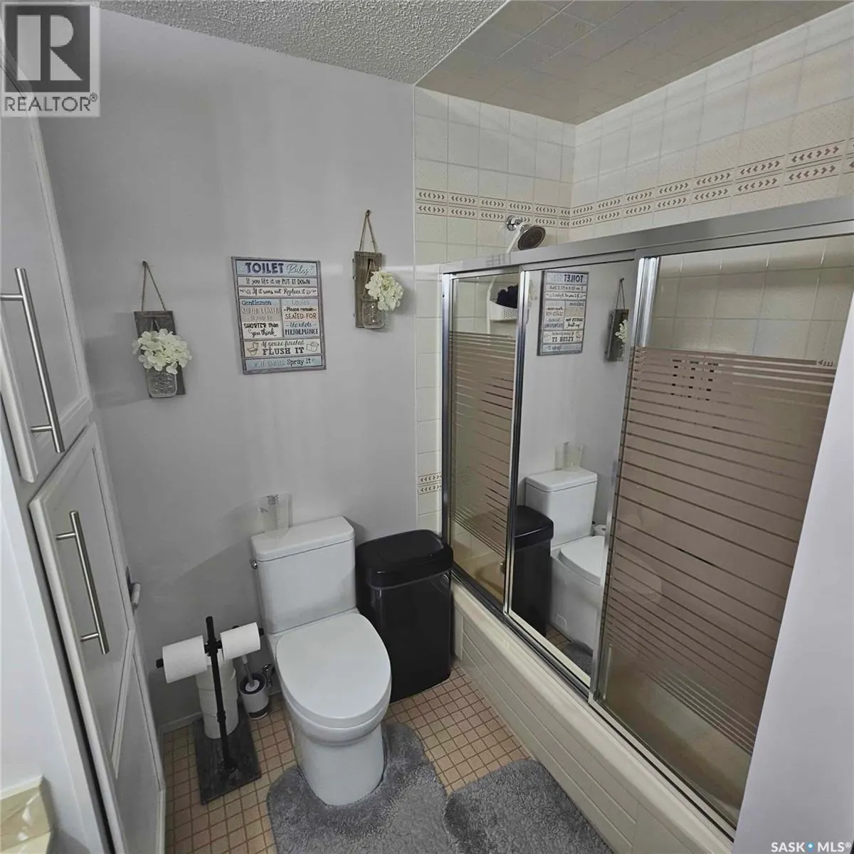 3042 Huntington PLACE