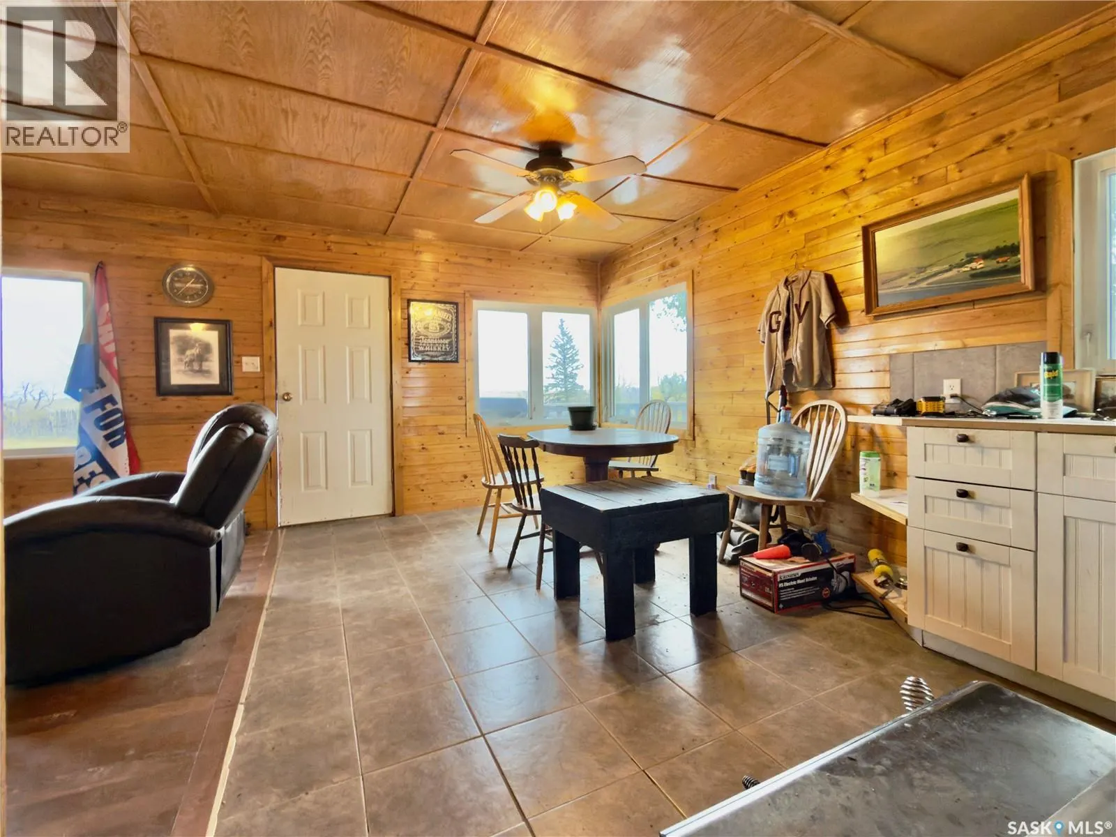 Gull Lake Acreage - Sutherland