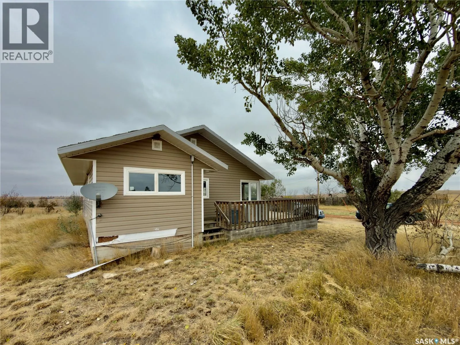 Gull Lake Acreage - Sutherland
