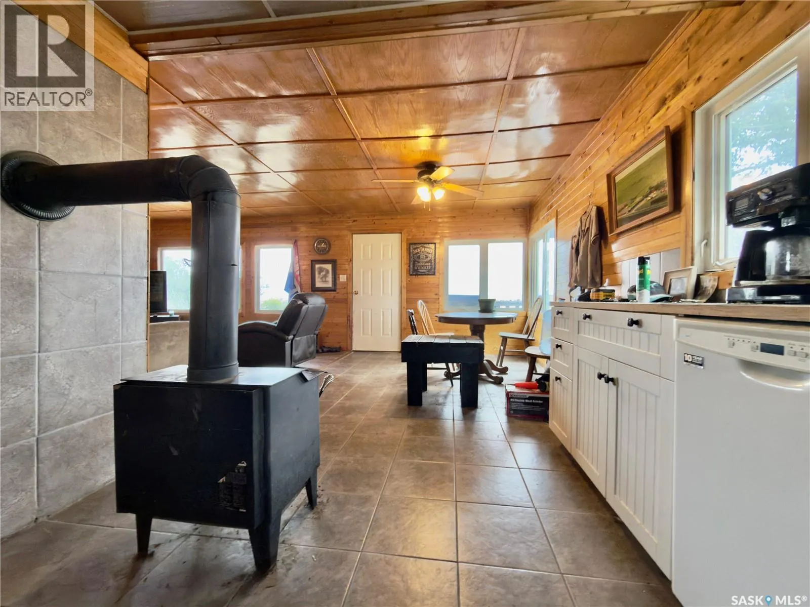 Gull Lake Acreage - Sutherland