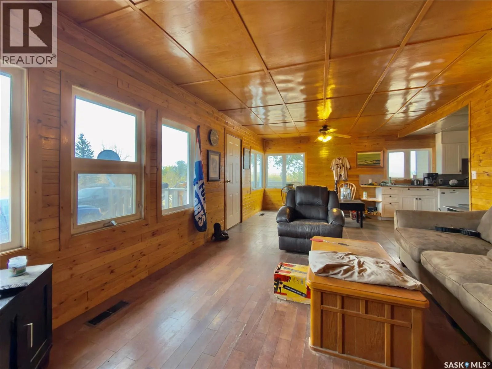 Gull Lake Acreage - Sutherland