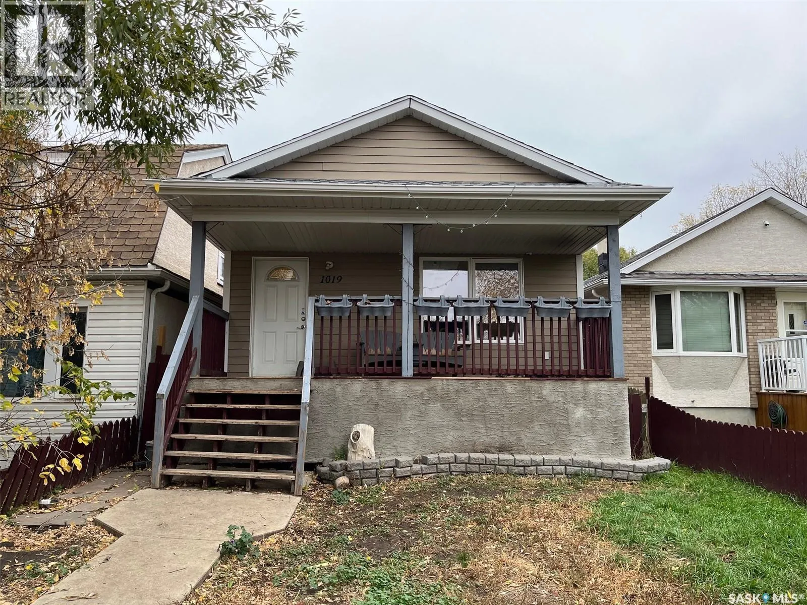 1019 Rae STREET