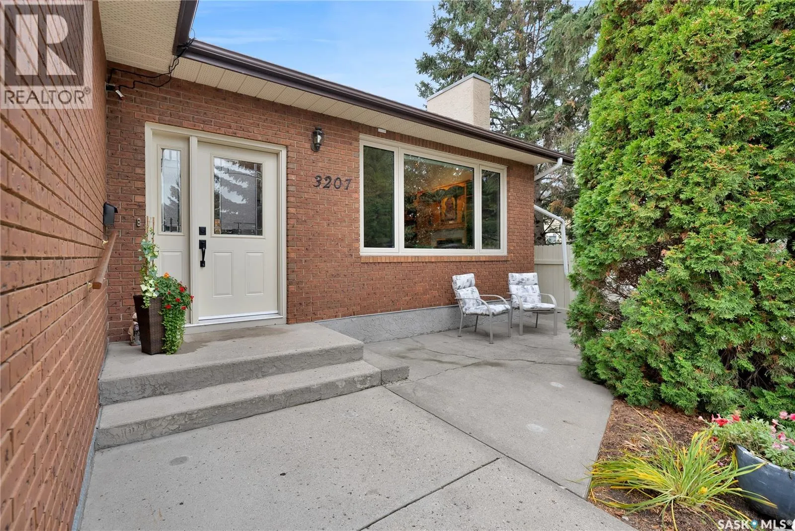 3207 Phaneuf CRESCENT E
