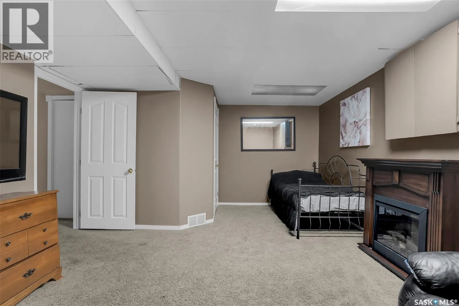 36 215 Pinehouse DRIVE
