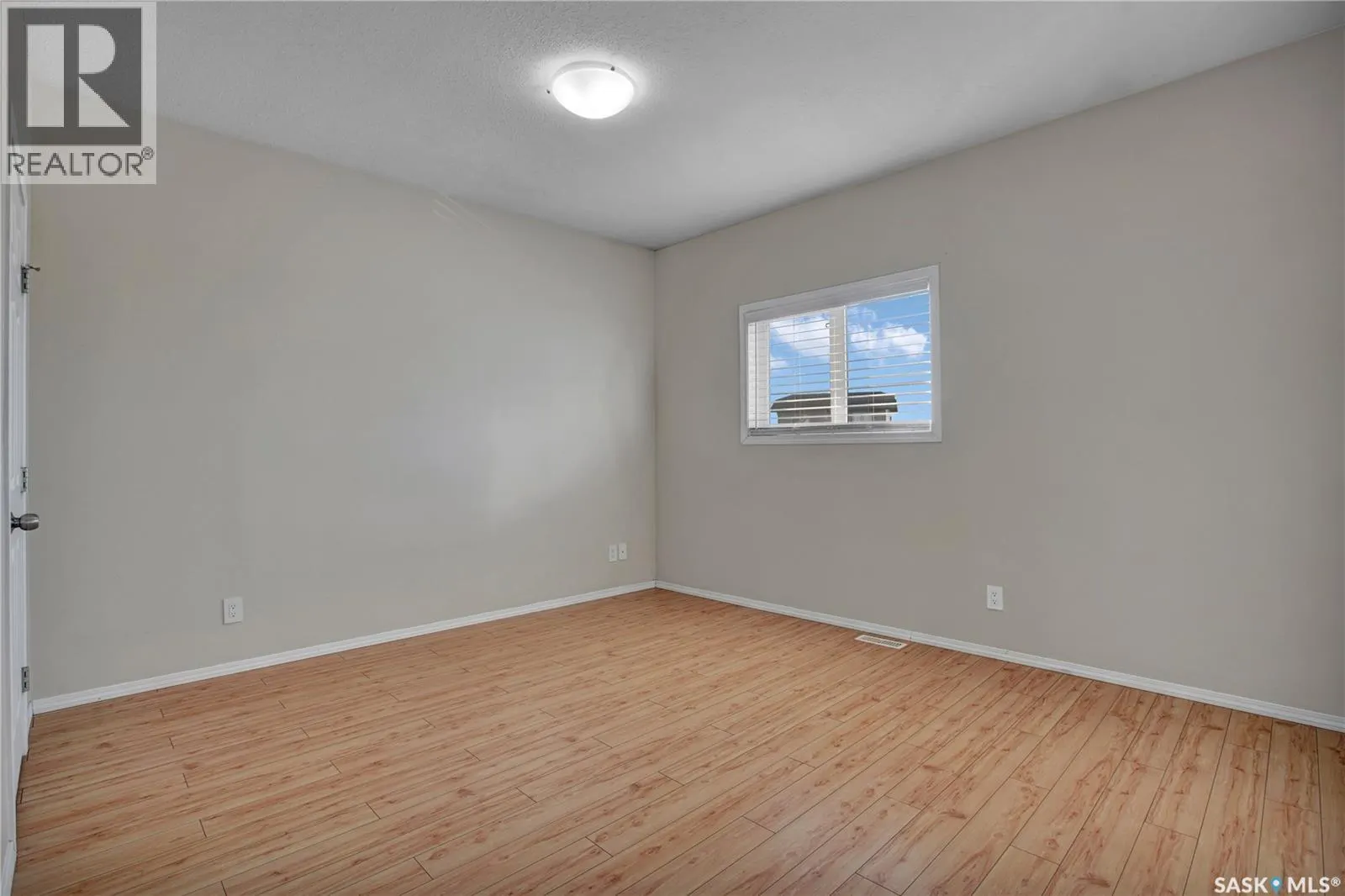 116 Guenther CRESCENT
