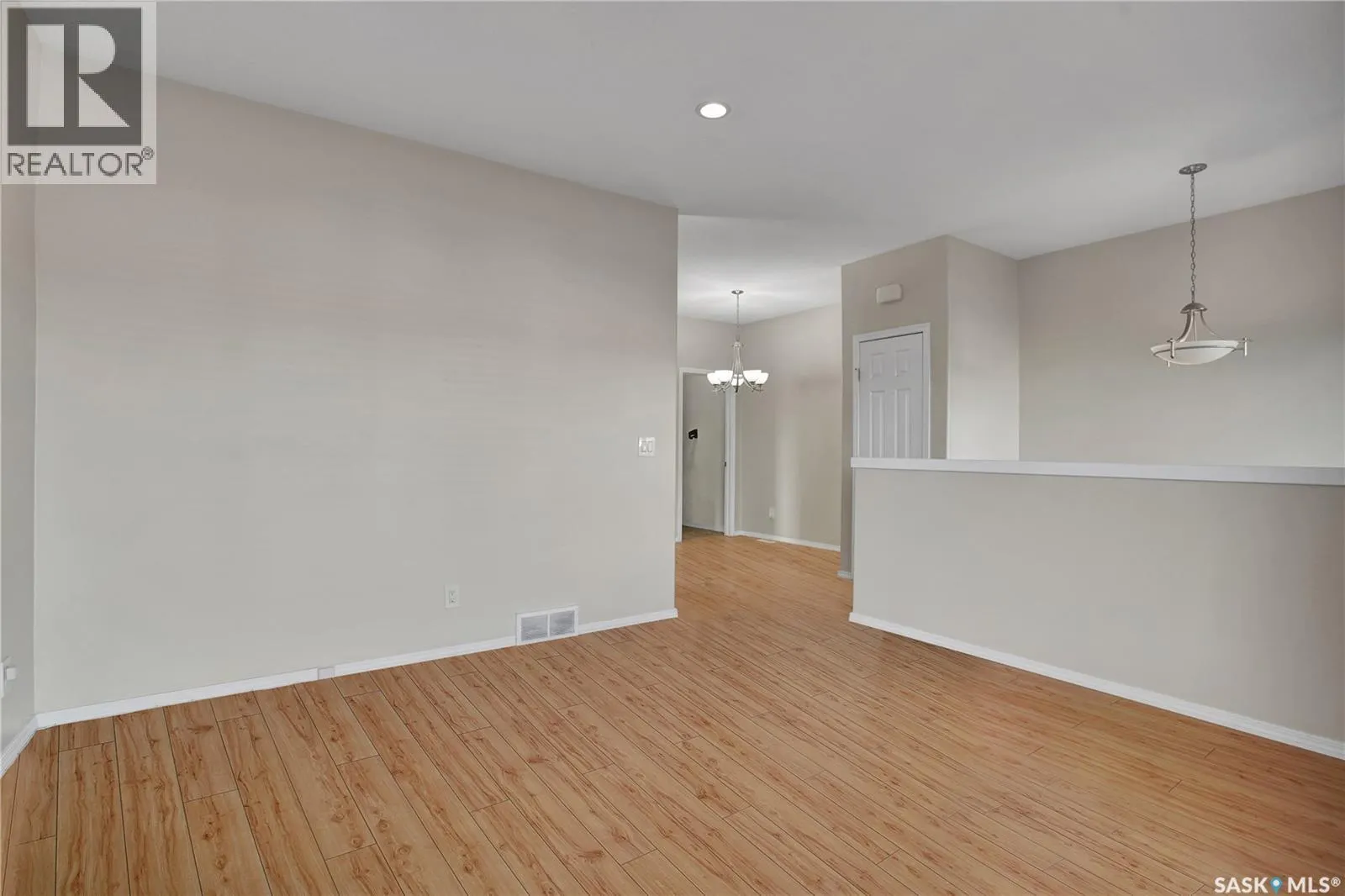116 Guenther CRESCENT