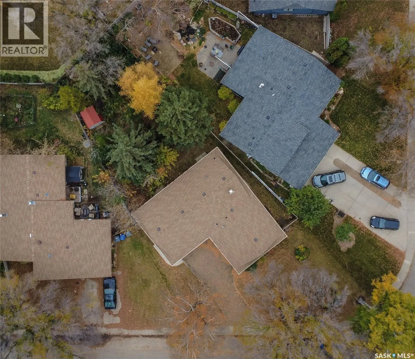 434 Birch CRESCENT