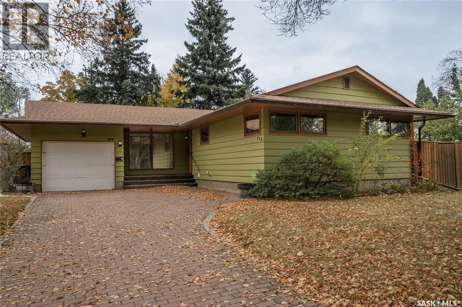 434 Birch CRESCENT