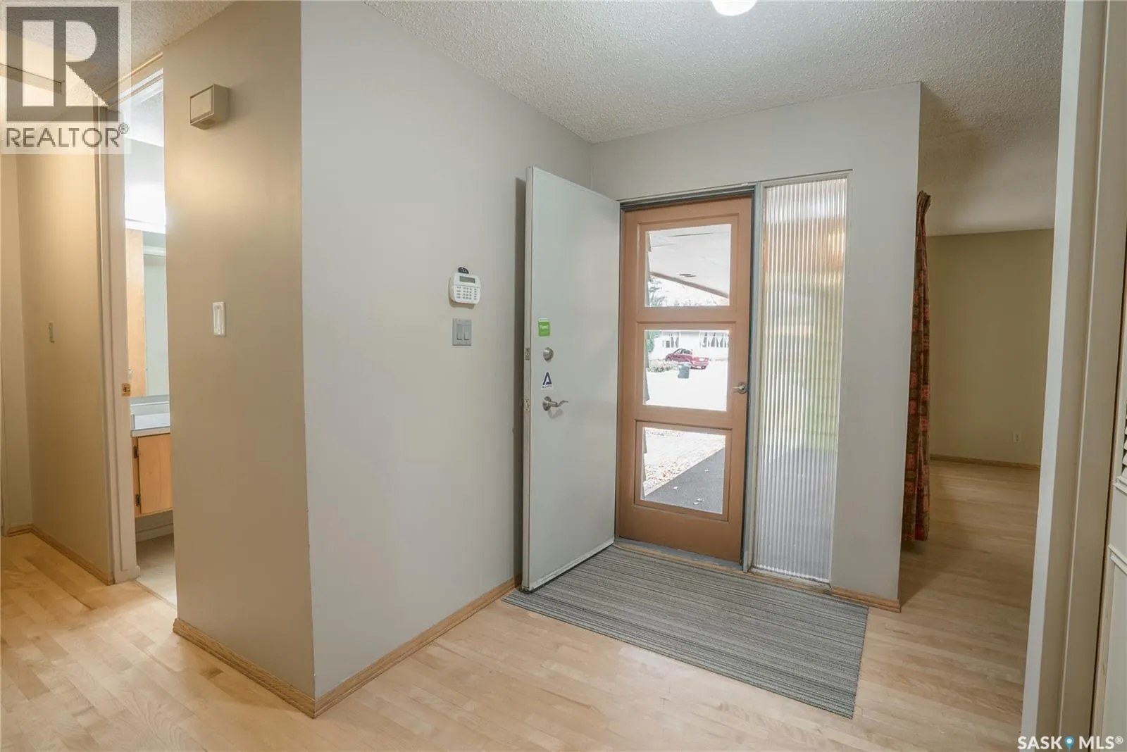 434 Birch CRESCENT