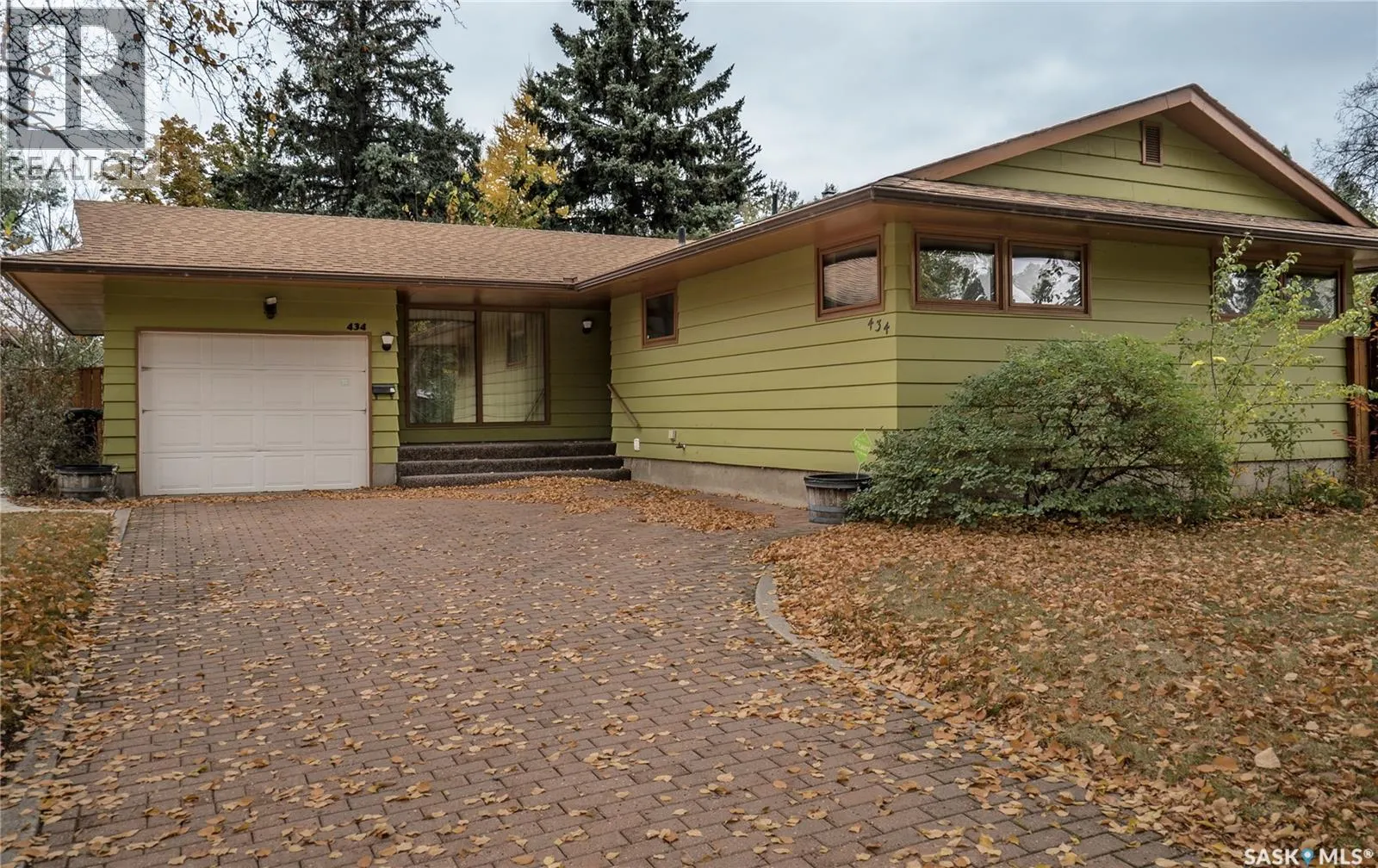 434 Birch CRESCENT