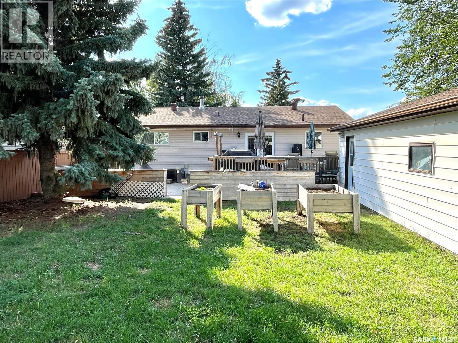 2472 Ross CRESCENT