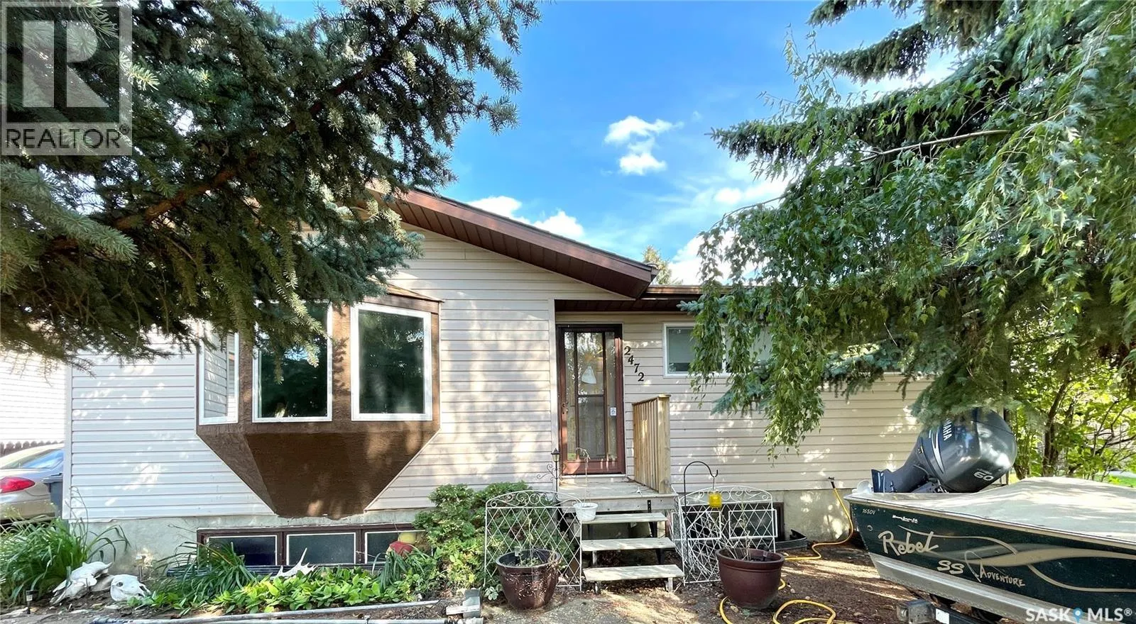 2472 Ross CRESCENT