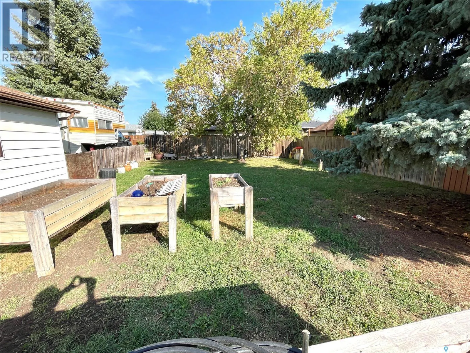 2472 Ross CRESCENT