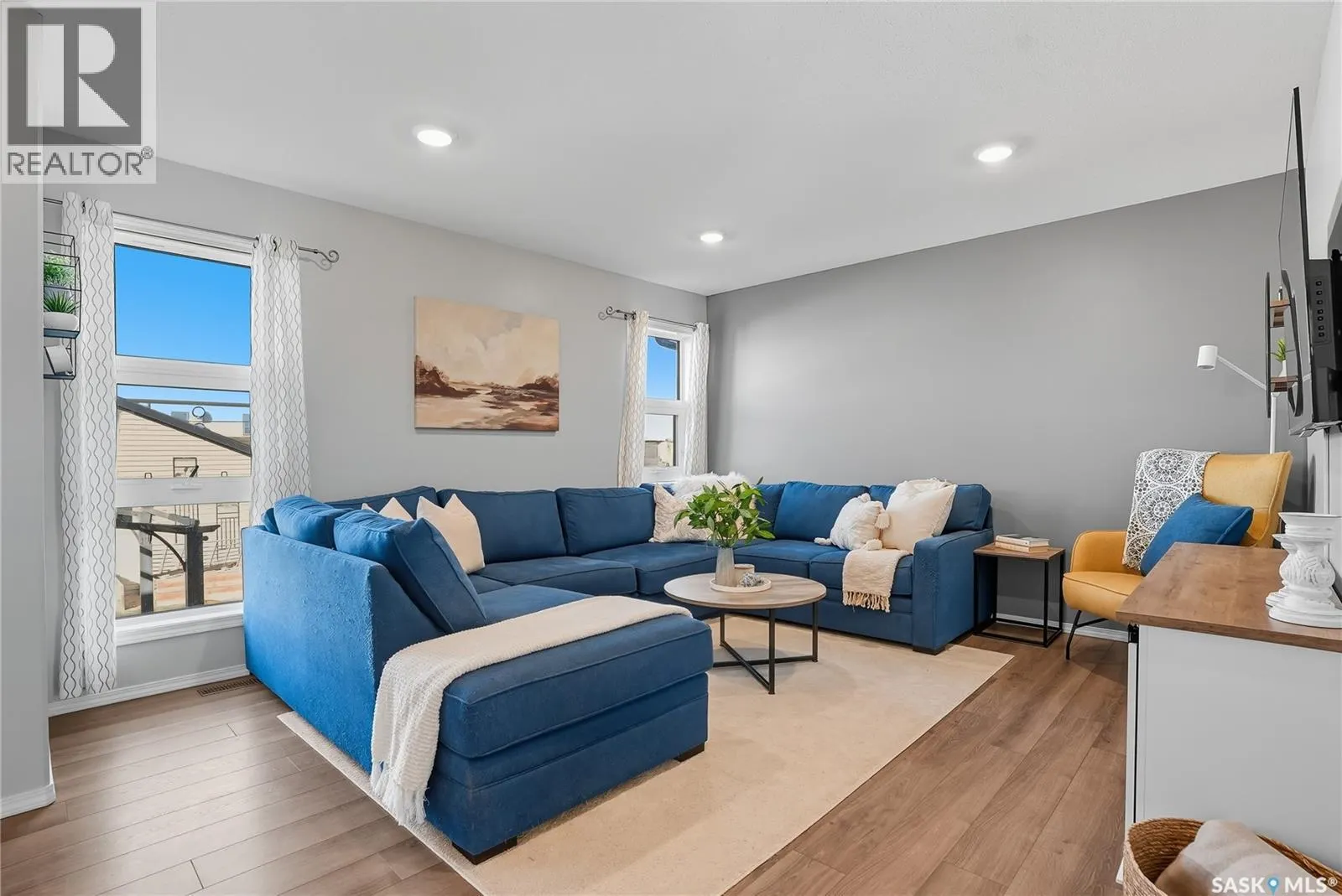 108 Reddekopp CRESCENT