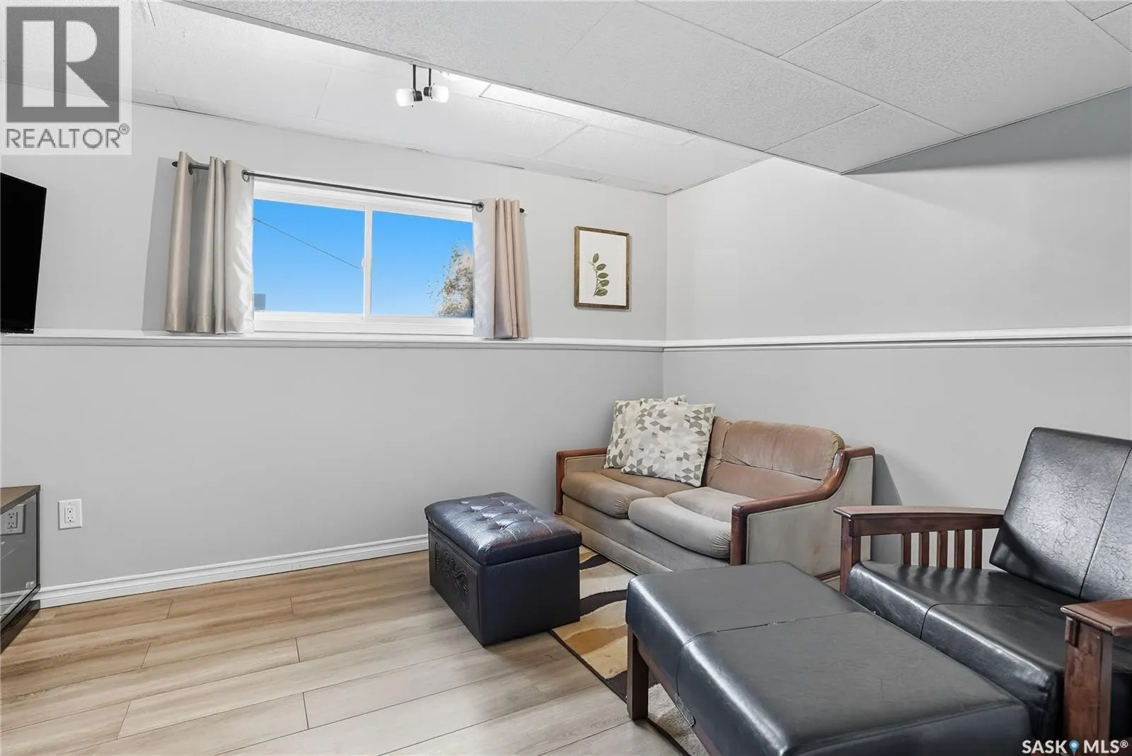 108 Reddekopp CRESCENT