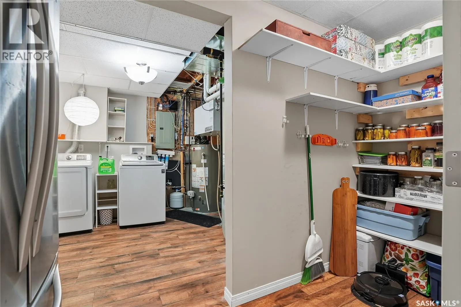 108 Reddekopp CRESCENT