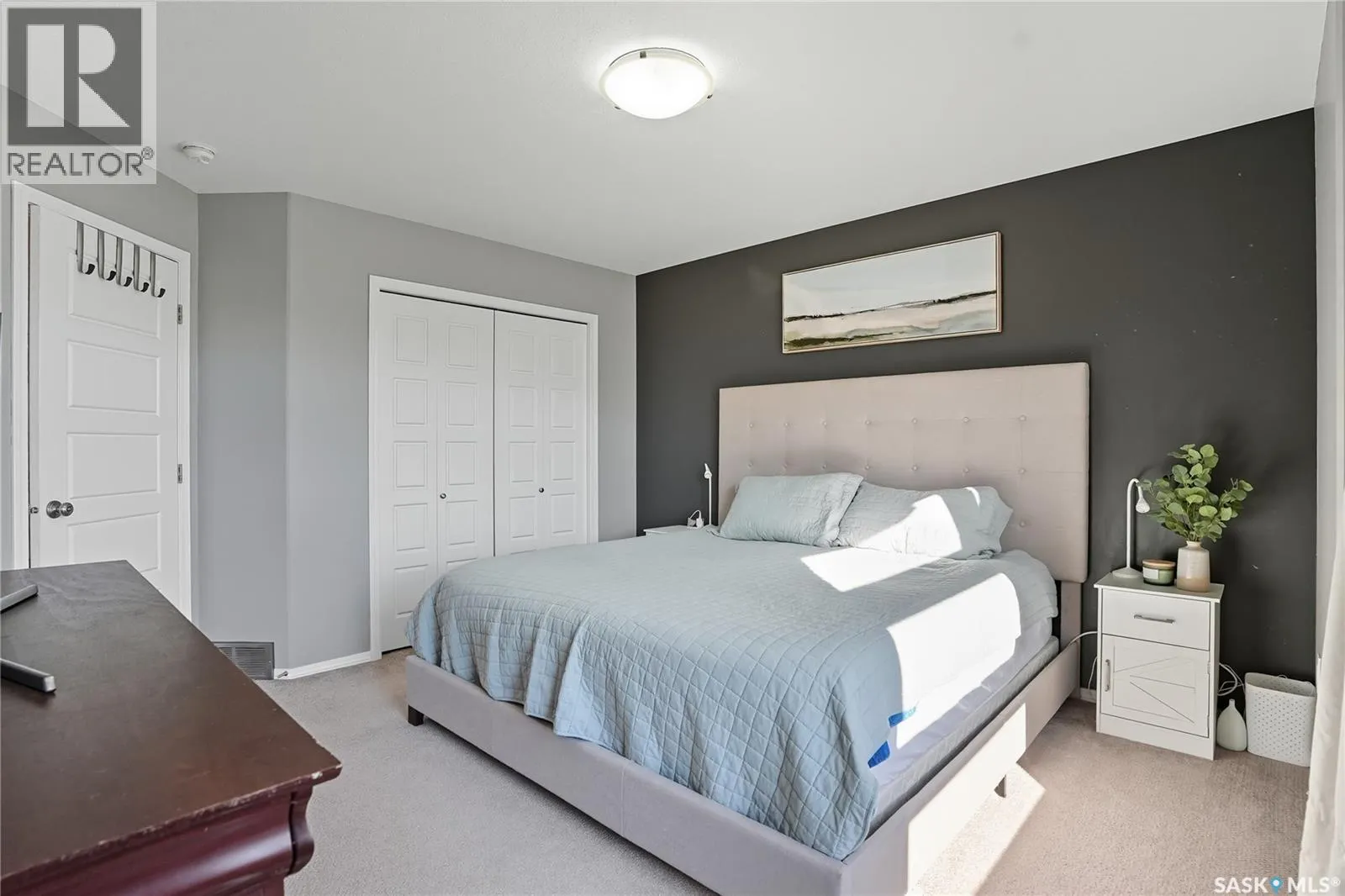 108 Reddekopp CRESCENT