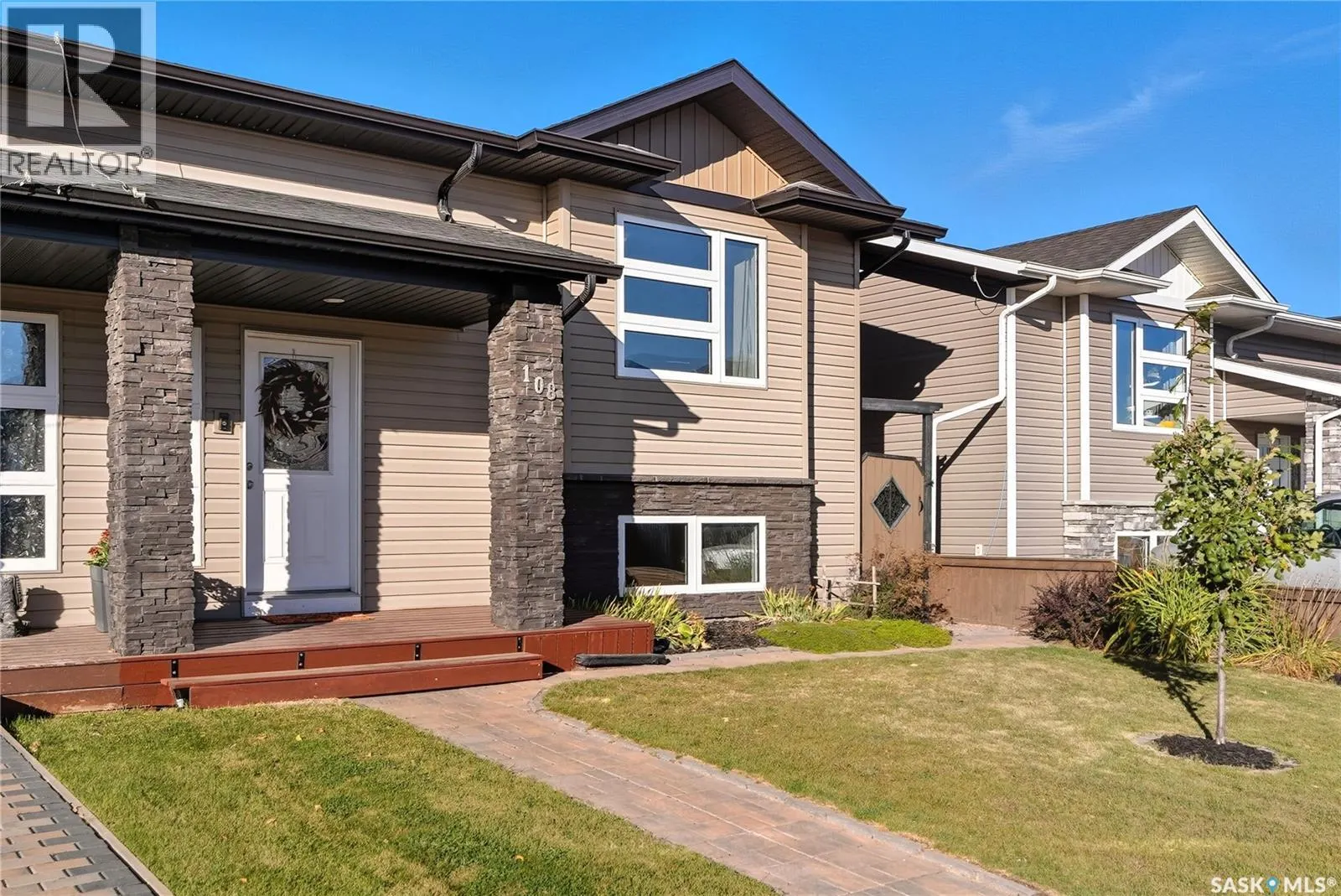 108 Reddekopp CRESCENT