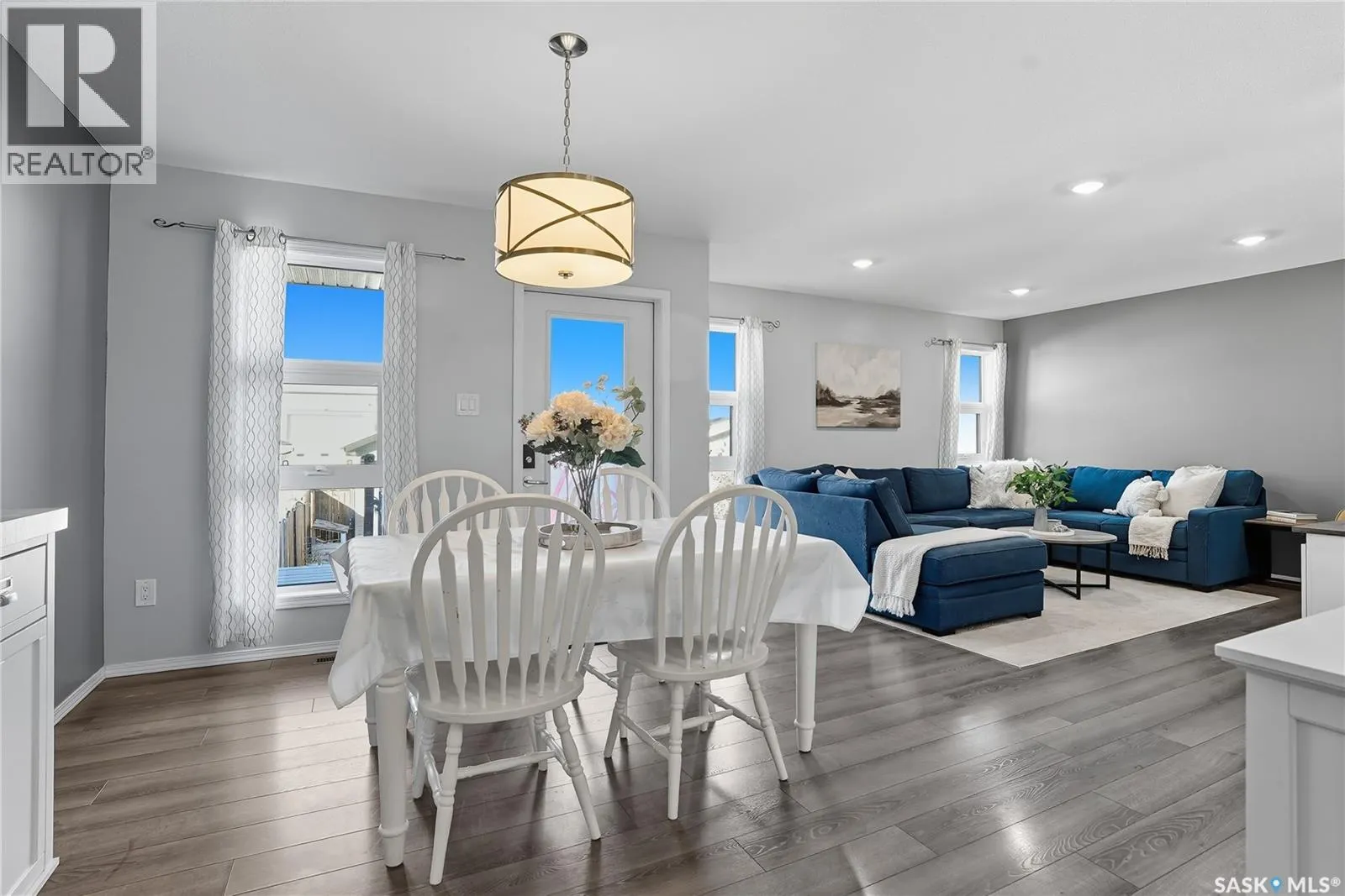 108 Reddekopp CRESCENT