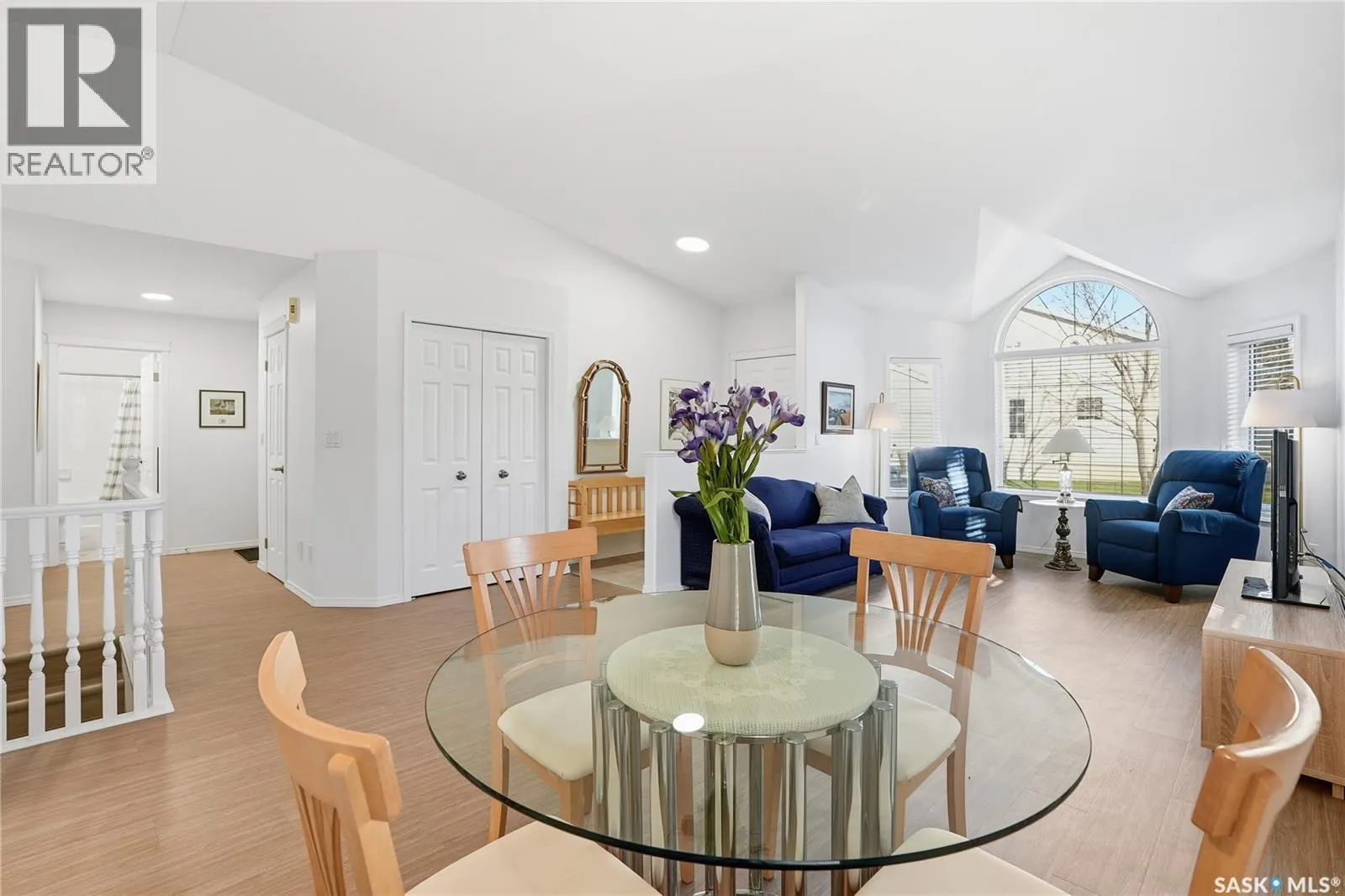 9 927 Heritage VIEW