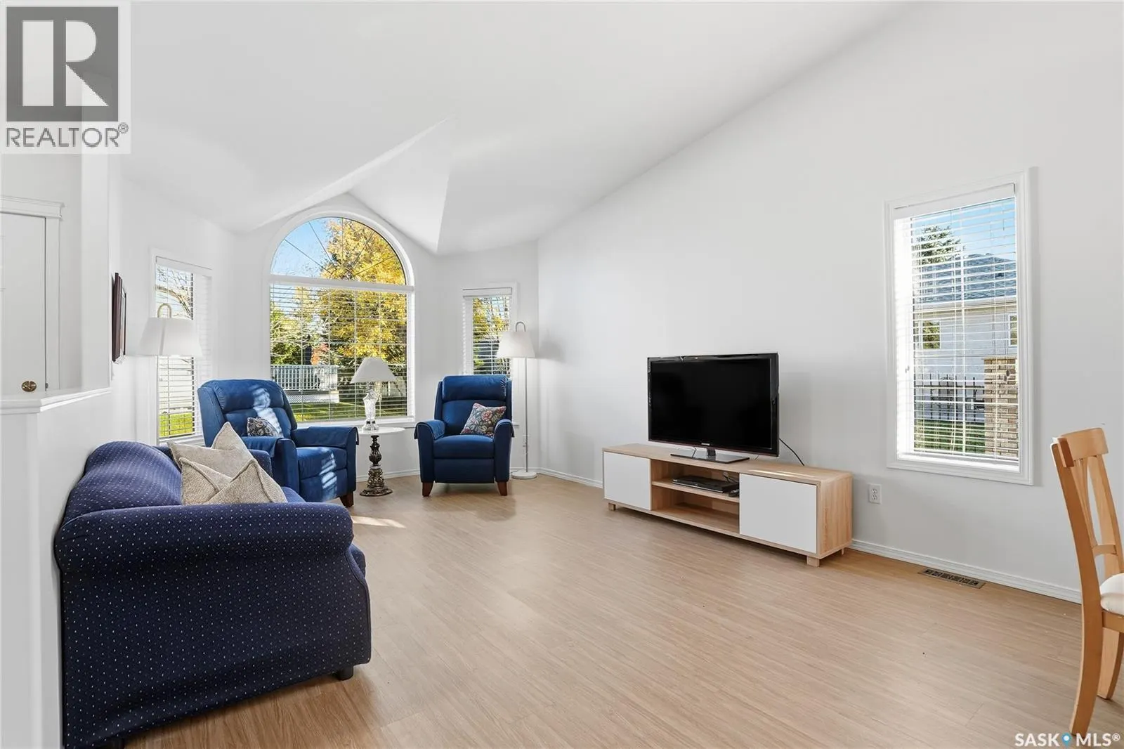 9 927 Heritage VIEW